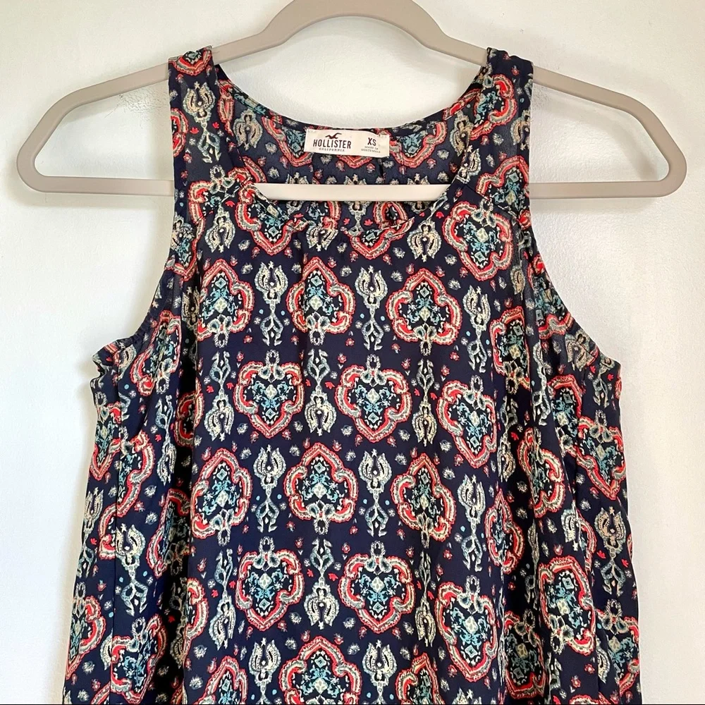 3/$25 Hollister Batik Racerback Sleeveless Blouse Women’s XS Boho - Picture 3 of 9